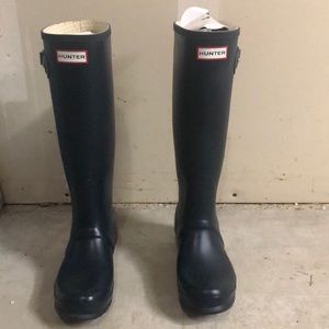 SALE ✨ Matte navy blue knee high Hunter boots